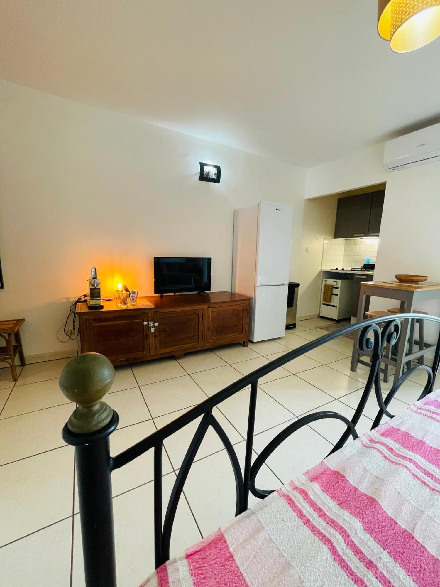 Prana Lodge Saint Gilles Les Bains 800 M De La Plage Εξωτερικό φωτογραφία